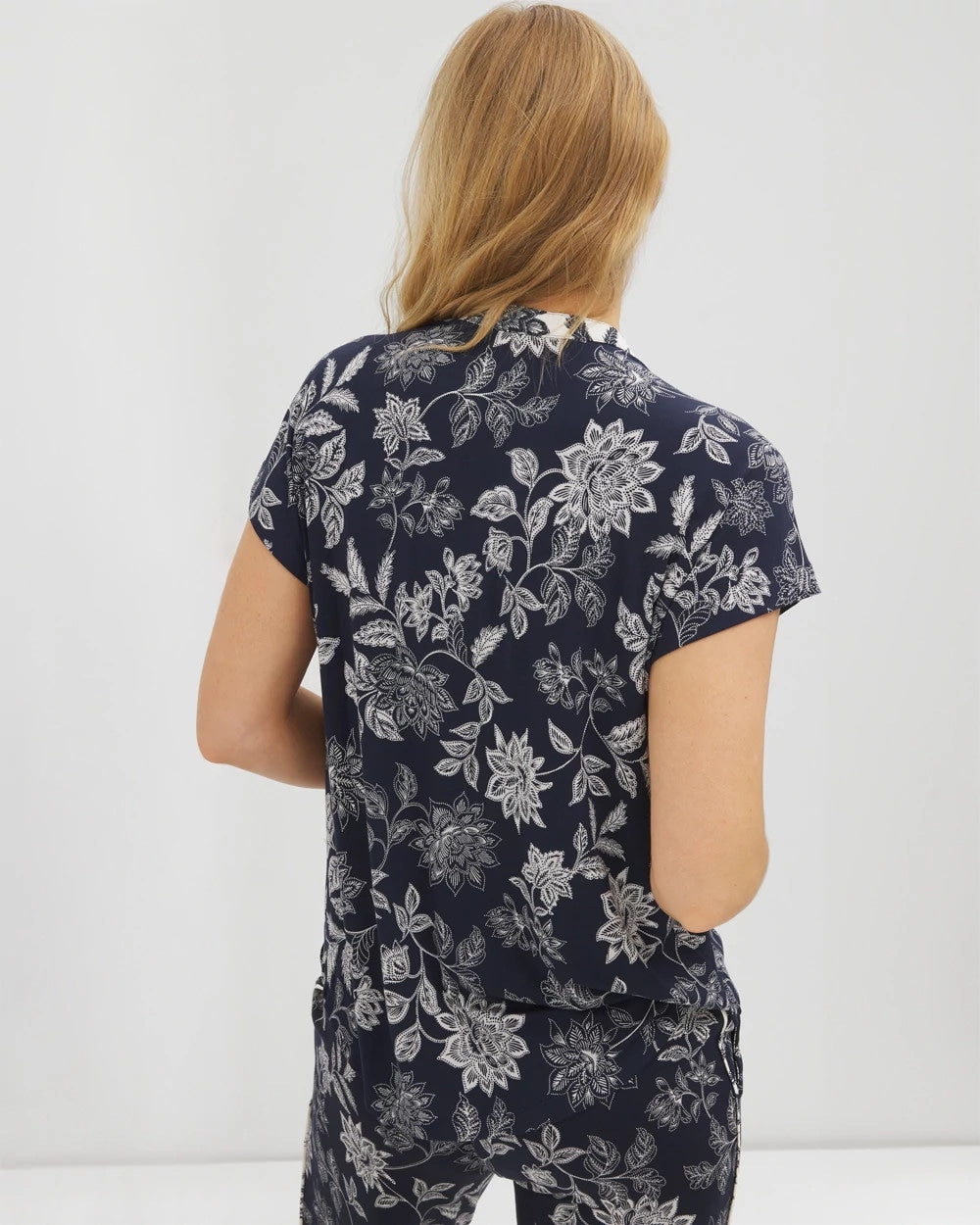 MEANDERING GARDEN NAVY Mandarin Collar Short Sleeve Pajama Top