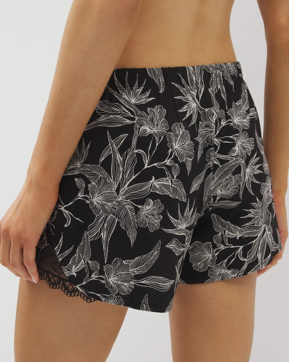 PLUMERIA BLOOMS BLK CH Lace-Trim Pajama Shorts