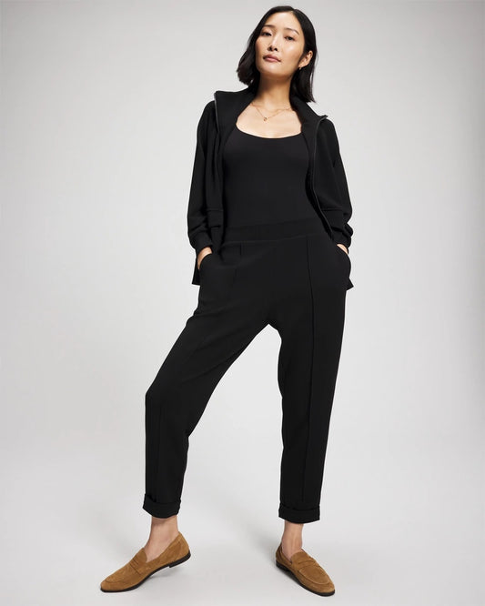 BLACK Tapered Pant