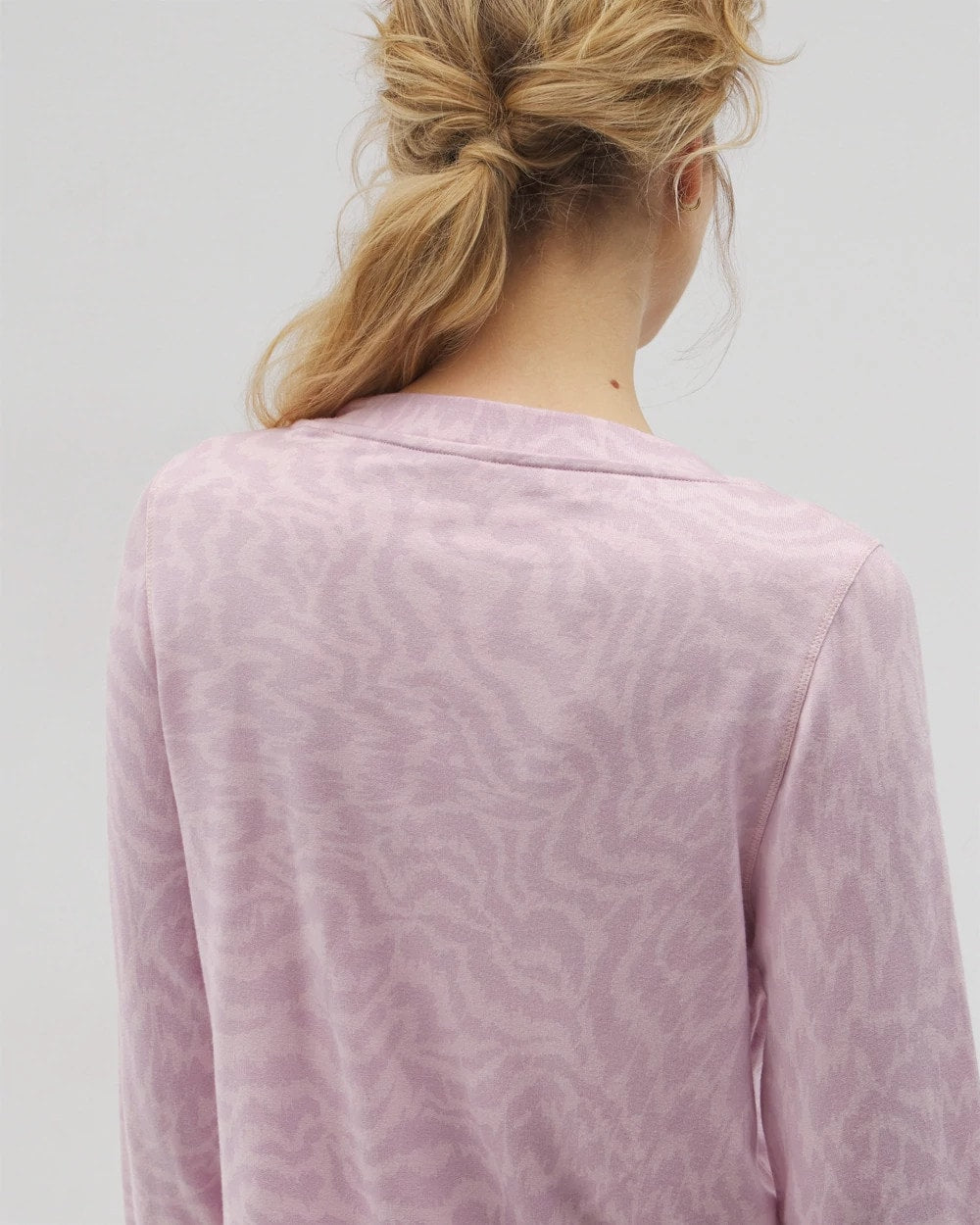 CANT BE TAMED LILAC Long-Sleeve V-Neck Pajama Top