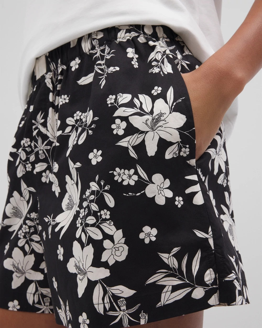 PLUMERIA DREAM BLACK Pajama Shorts