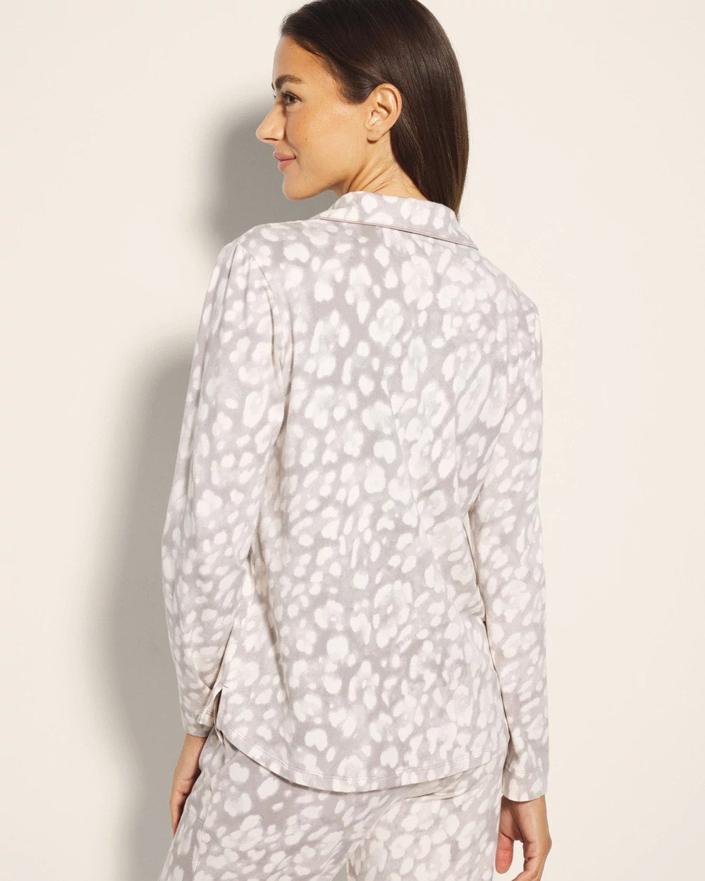 JAGUAR SPOT G SLVR TAUPE Long-Sleeve Notch Collar Pajama Top