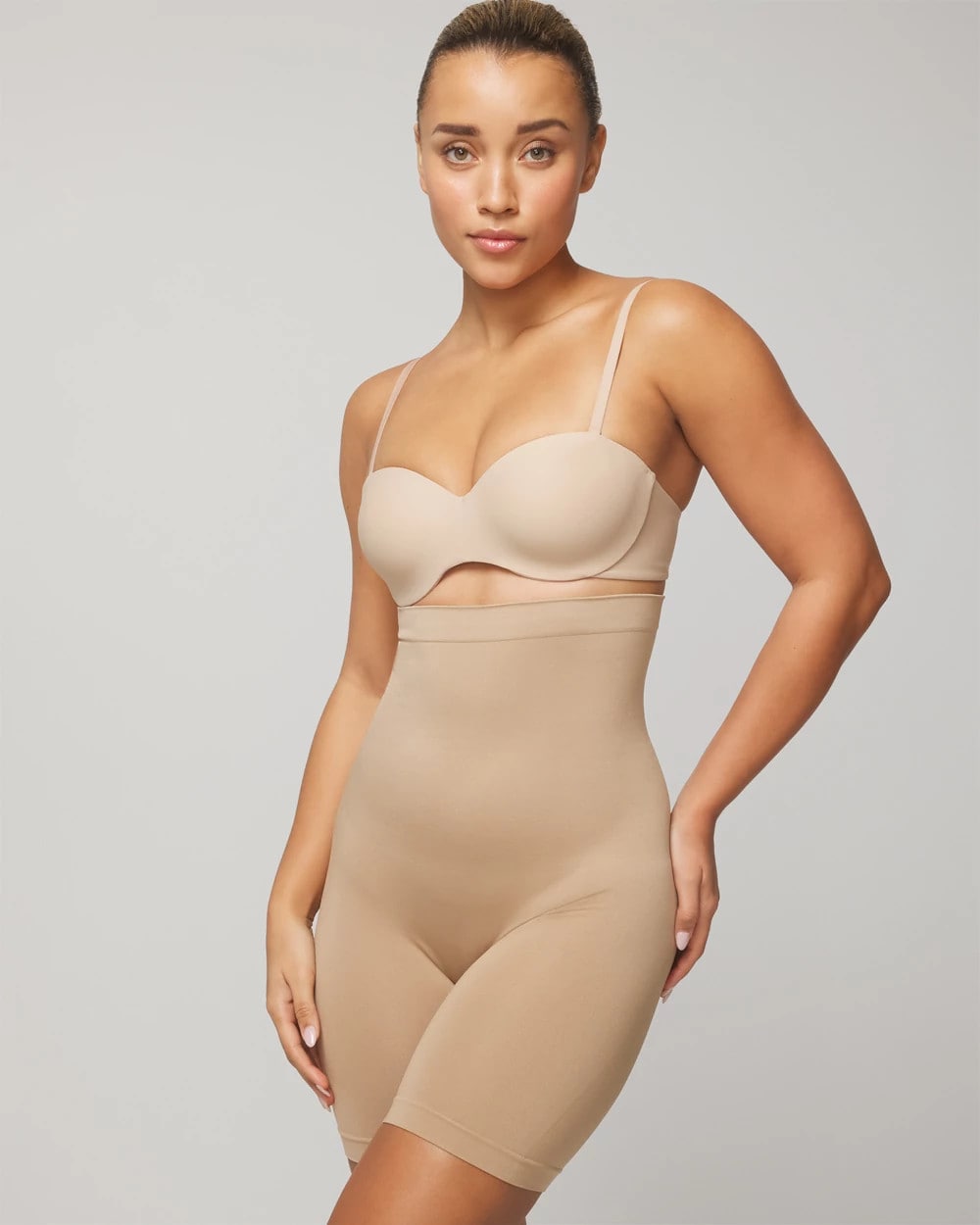 ALMOND Mid-Level Shaping Seamless High-Waist Thigh Shaper