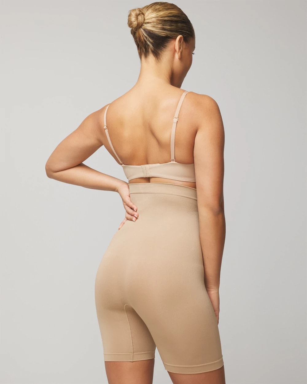 ALMOND Mid-Level Shaping Seamless High-Waist Thigh Shaper