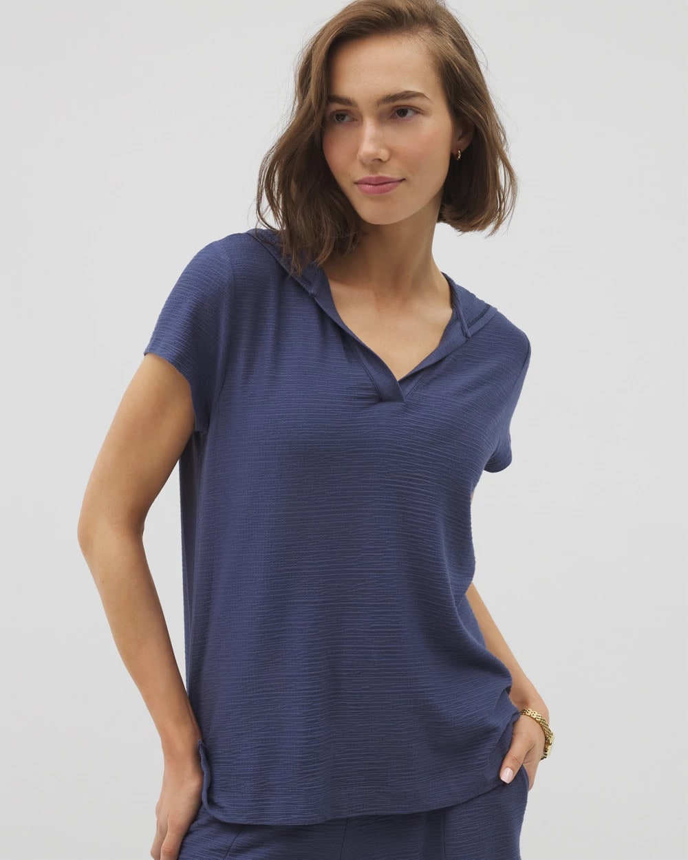 LUNAR TIDE Crinkle Knit Short Sleeve V-Neck Hoodie