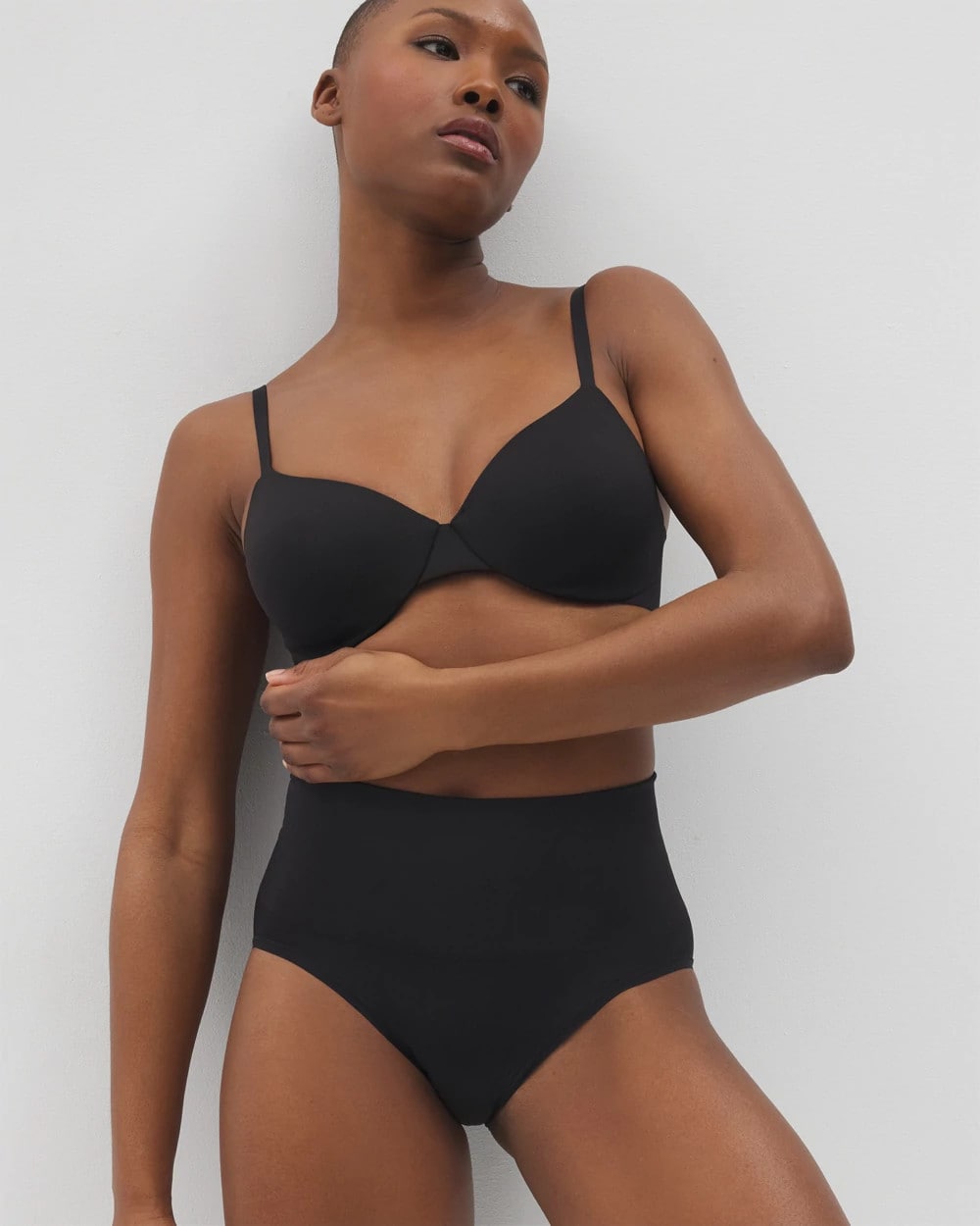 BLACK Mid-Level Shaping Seamless Brief