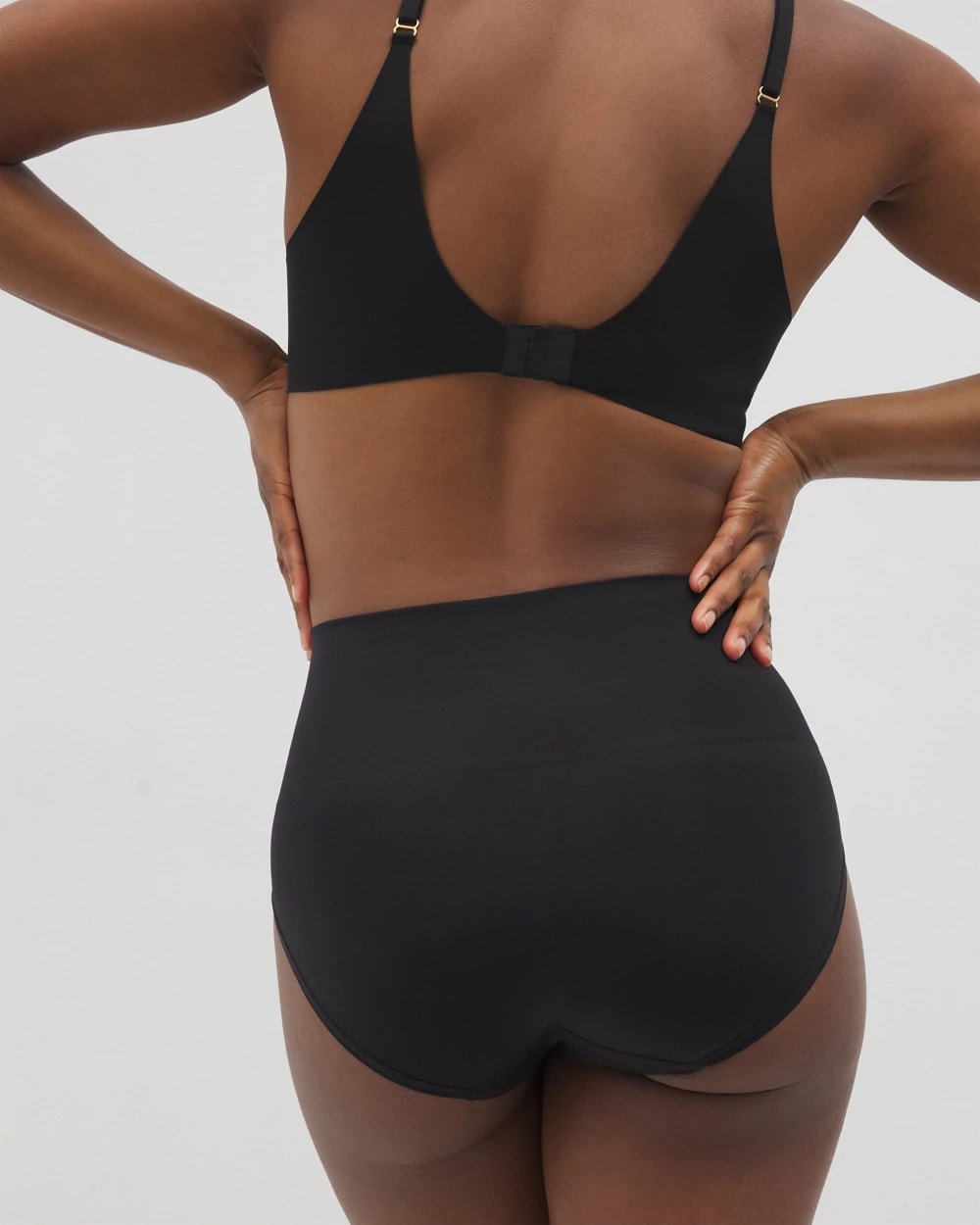 BLACK Mid-Level Shaping Seamless Brief