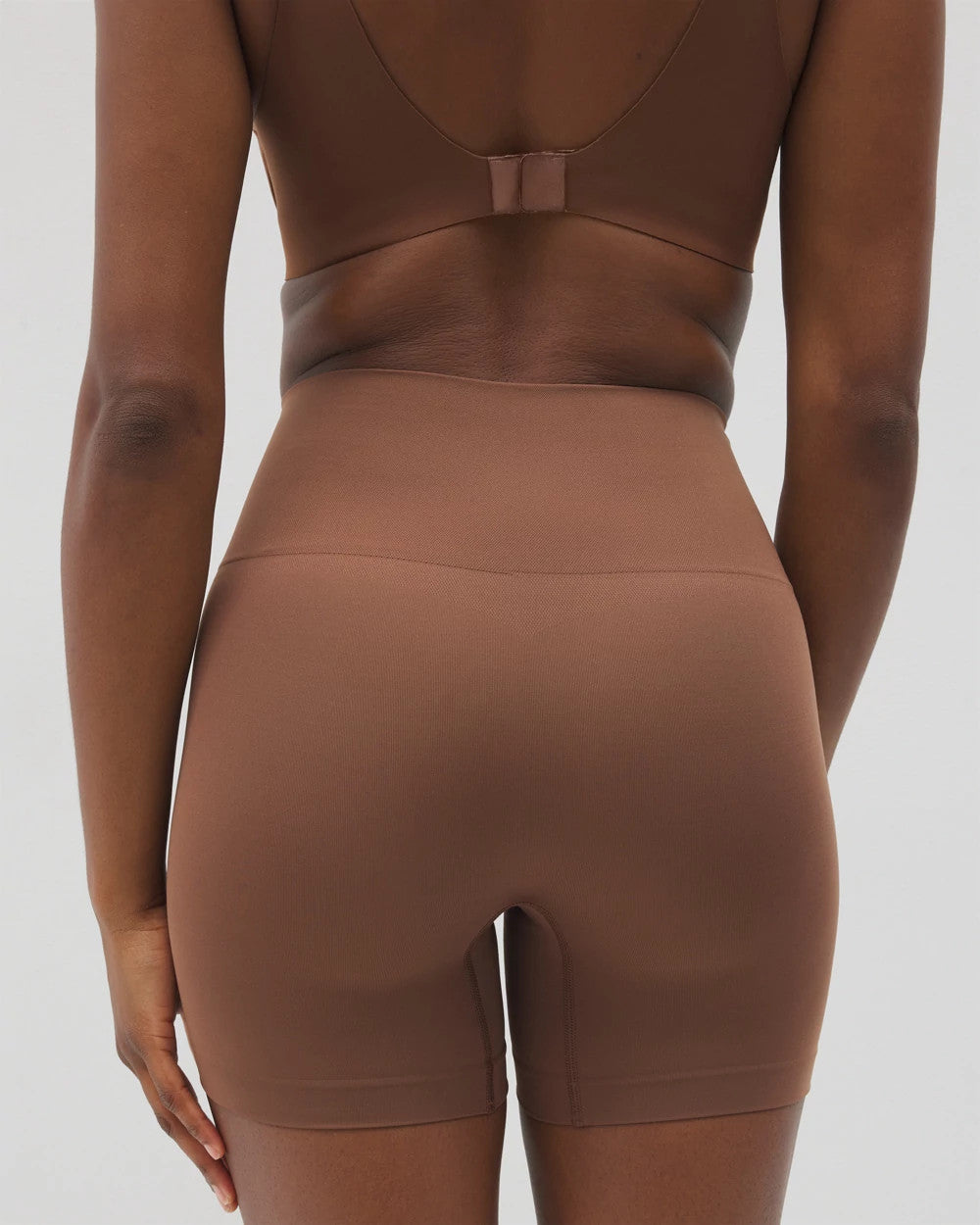 CINNAMON LATTE Mid-Level Shaping Seamless Shorts