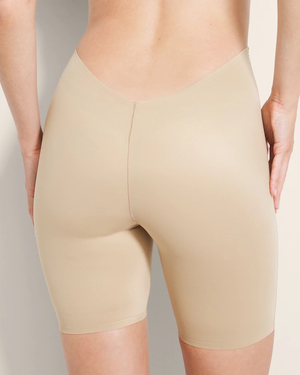WARM AMBER Mid-Level Shaping Vanishing Edge Low Back Shorts