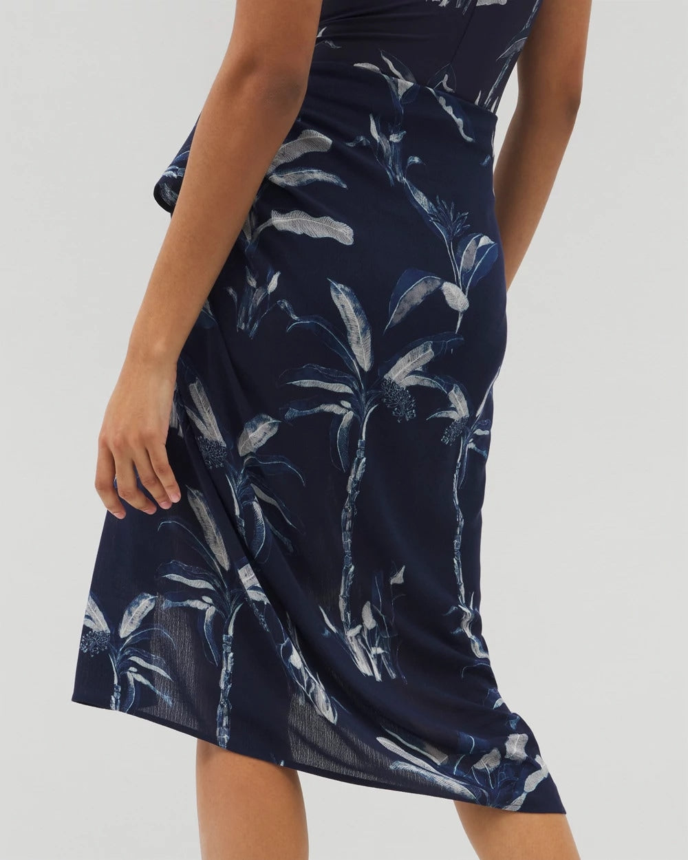 PALM TOILE NIGHTFALL NAVY Rayon Crepe Pareo
